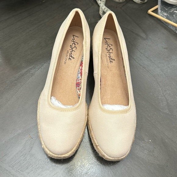 LifeStride Karma Wedge Slip On - Picture 4 of 7